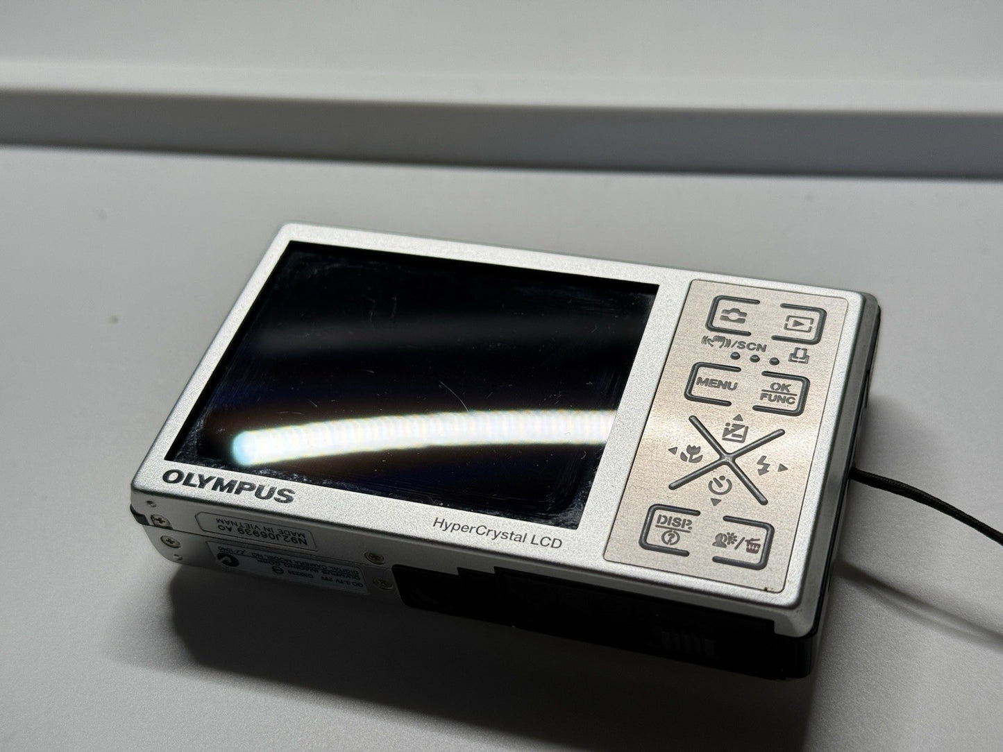 📸 Olympus µ u1040 Digital Camera – Silver – 10.1 MP w/ Accessories