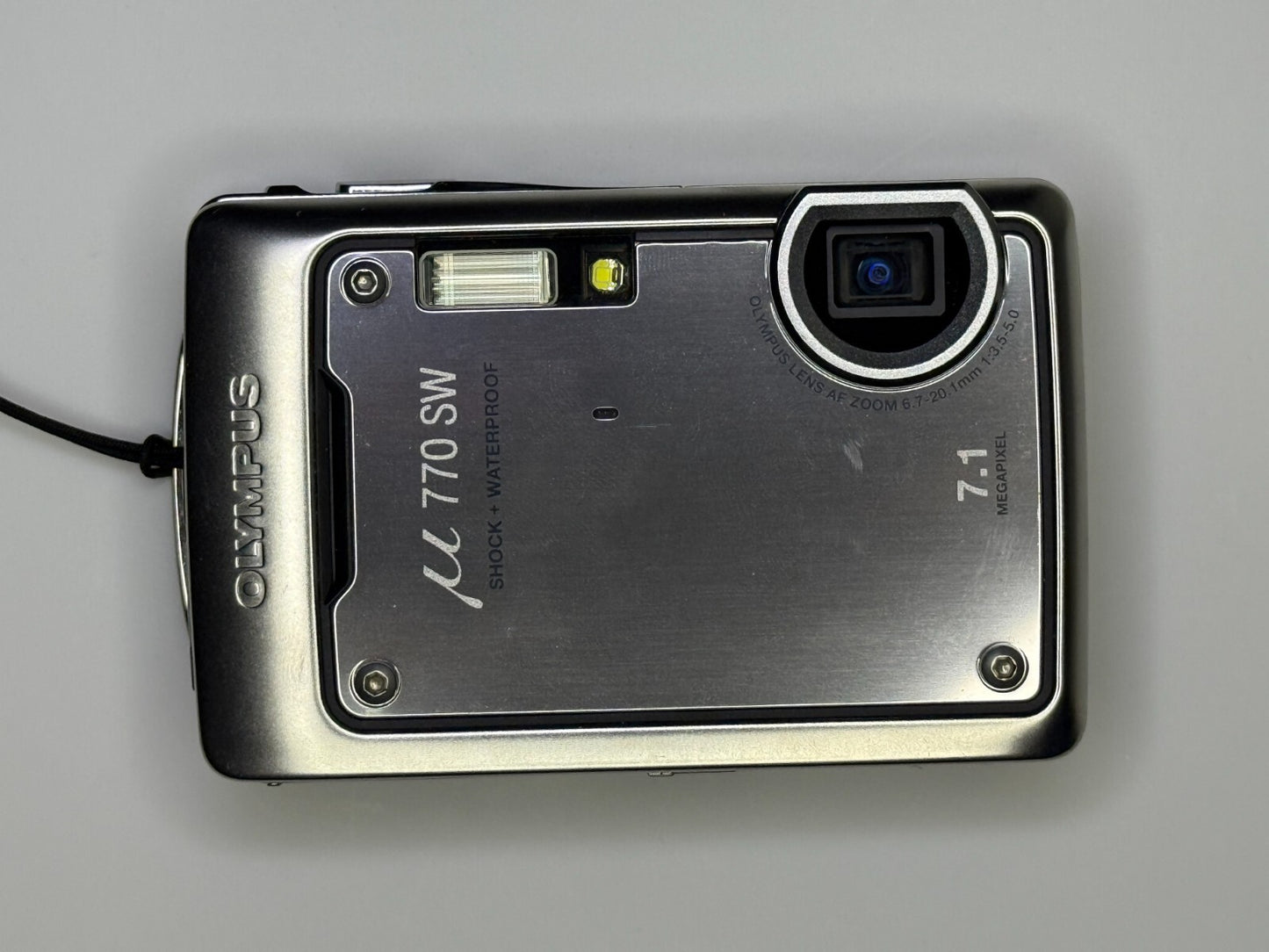 Olympus 770 SW Silver 3.0X Compact Digital Camera M2409  -  Very Good Condition