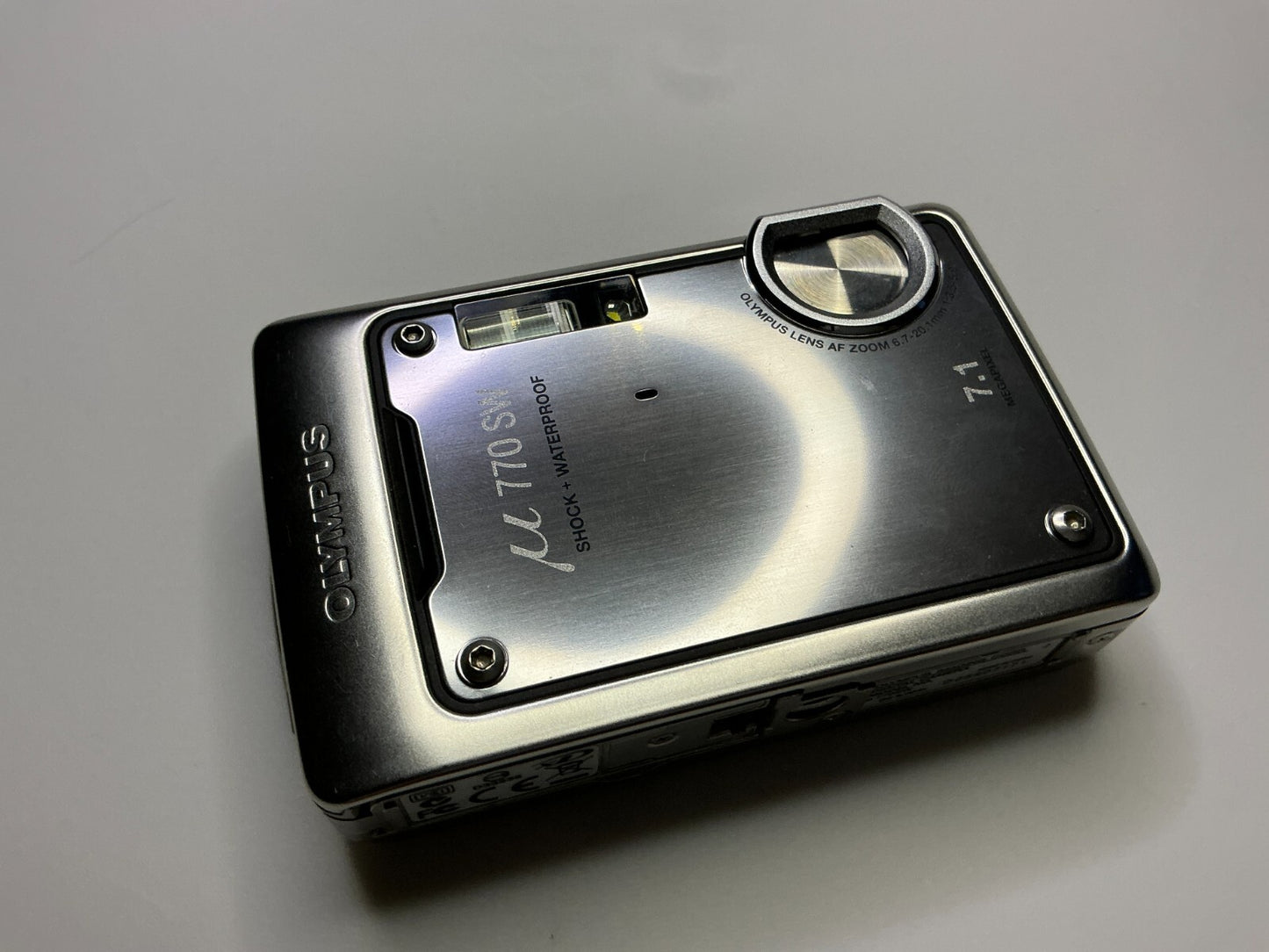 Olympus 770 SW Silver 3.0X Compact Digital Camera M2409  -  Very Good Condition